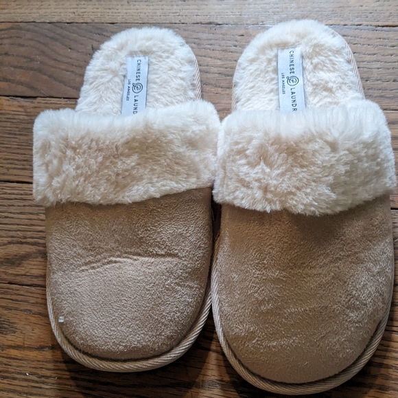 Chinese Laundry - Picture 2 of 7